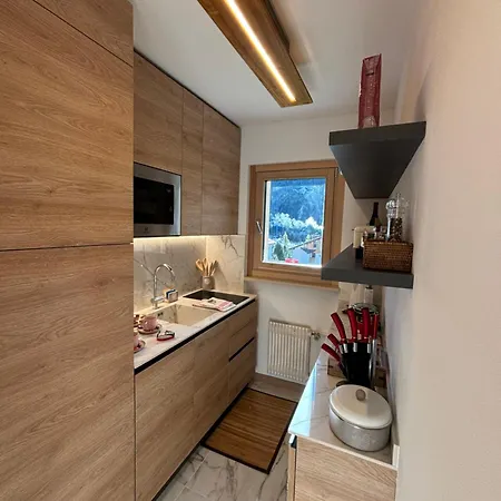 Nuovo Chesa Arlas 3b Apartment